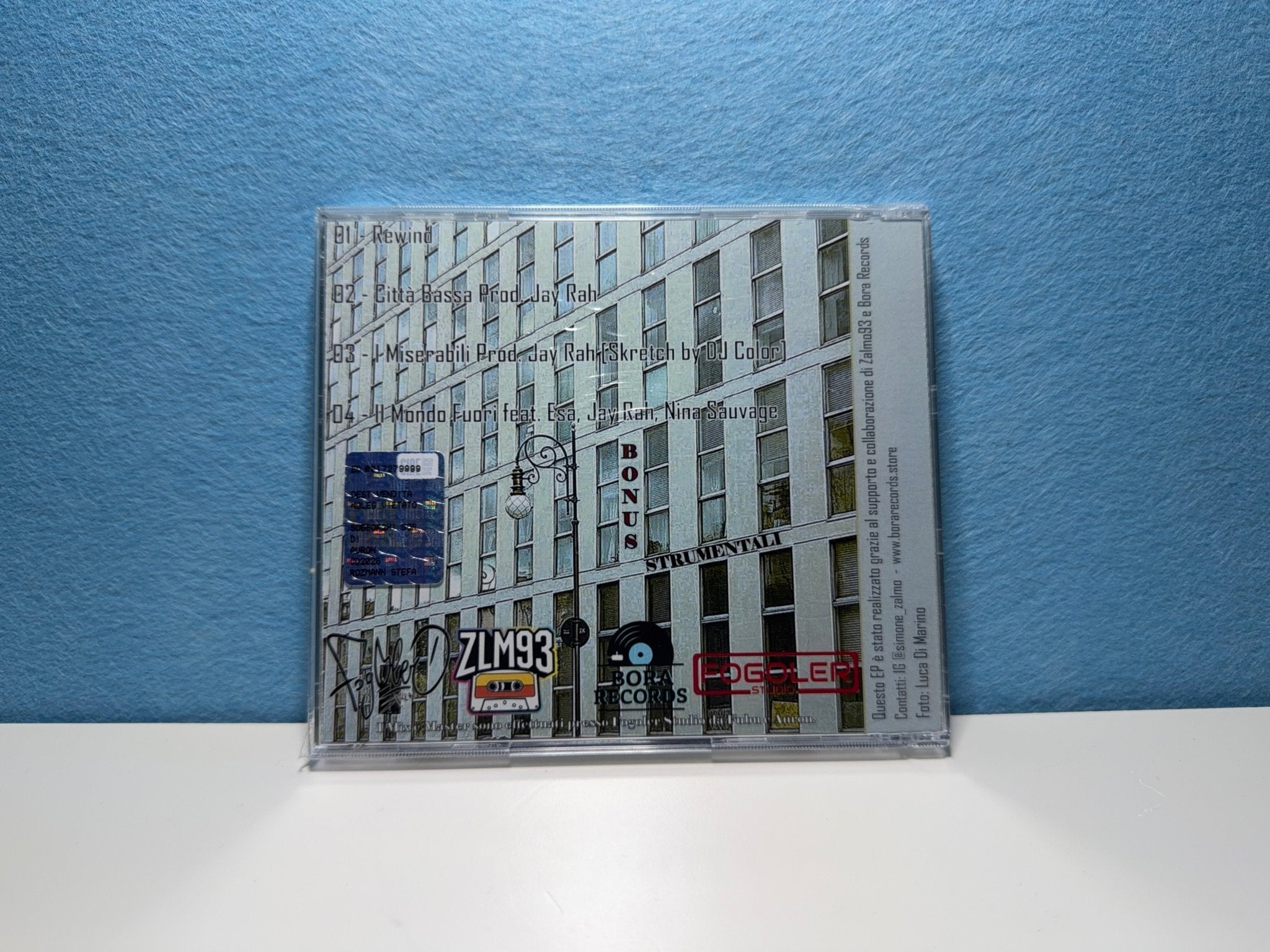 Auron - SOBBORGHI SORDI