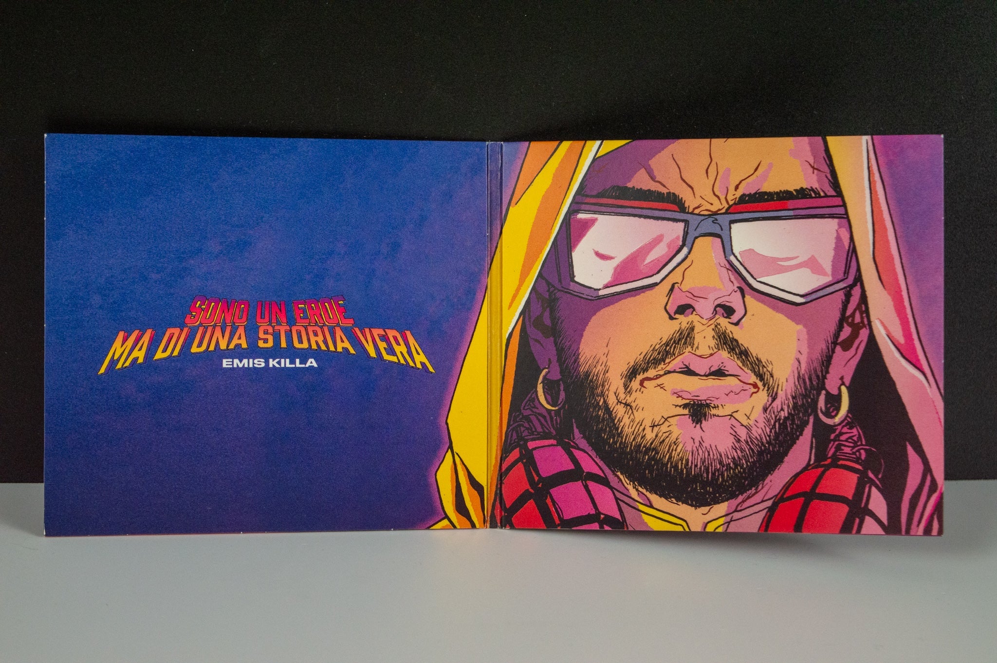 Emis Killa - SUPEREROE DELUXE